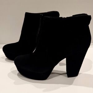 Gianni Bini Black Suede Platform Boots Booties Size 11